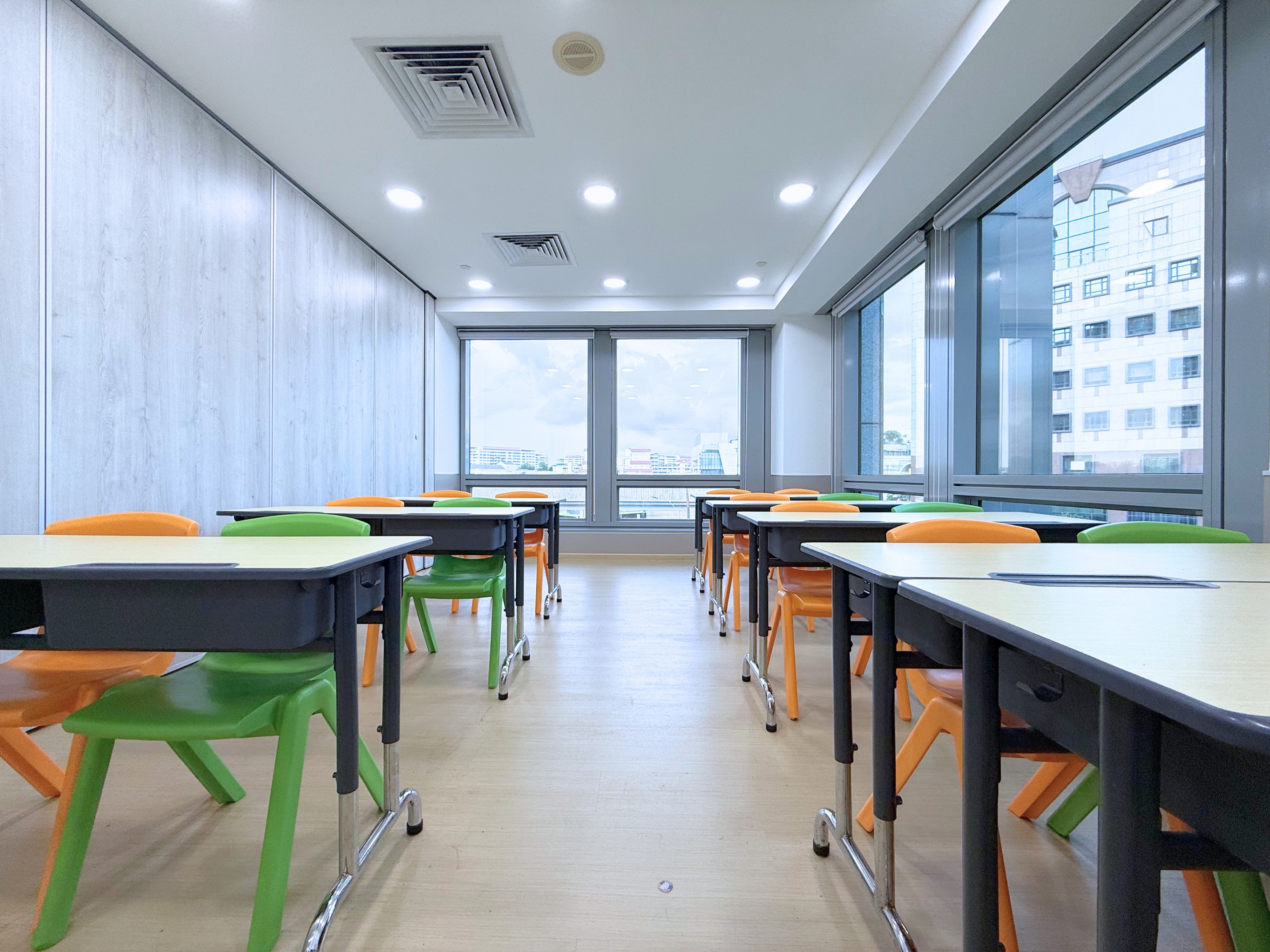 Wang Learning Centre Tampines — entrance from mall